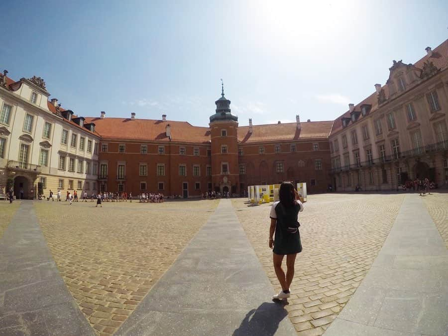 坂口佳穂さんのインスタグラム写真 - (坂口佳穂Instagram)「🇵🇱 Stare Miasto 🇵🇱 Photo by reika san #Warszawa #polska#gopro#goproreika」6月18日 16時04分 - s_ka_ho