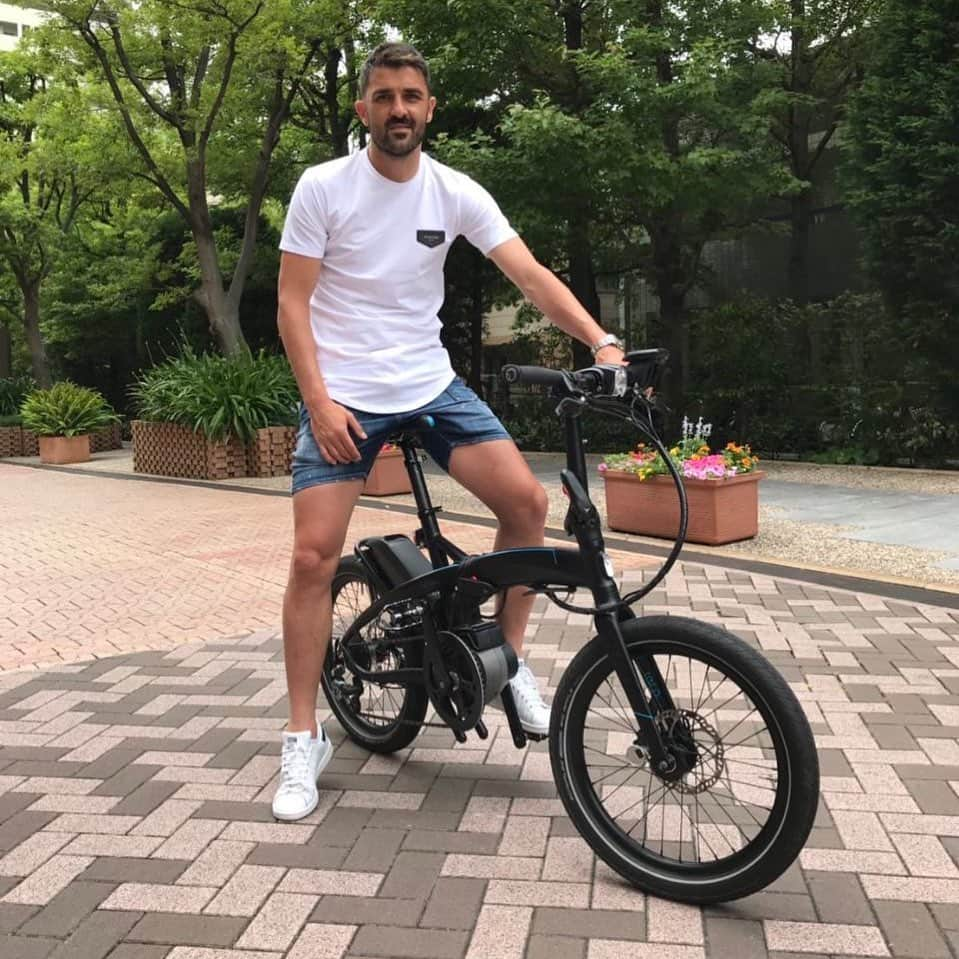 ダビド・ビジャさんのインスタグラム写真 - (ダビド・ビジャInstagram)「電動アシストスポーツバイク楽しいし、とても便利です！  @tern_japan  #tern #自転車 #vektron #e bike #電動 #ターン #折りたたみ」6月18日 16時10分 - davidvilla