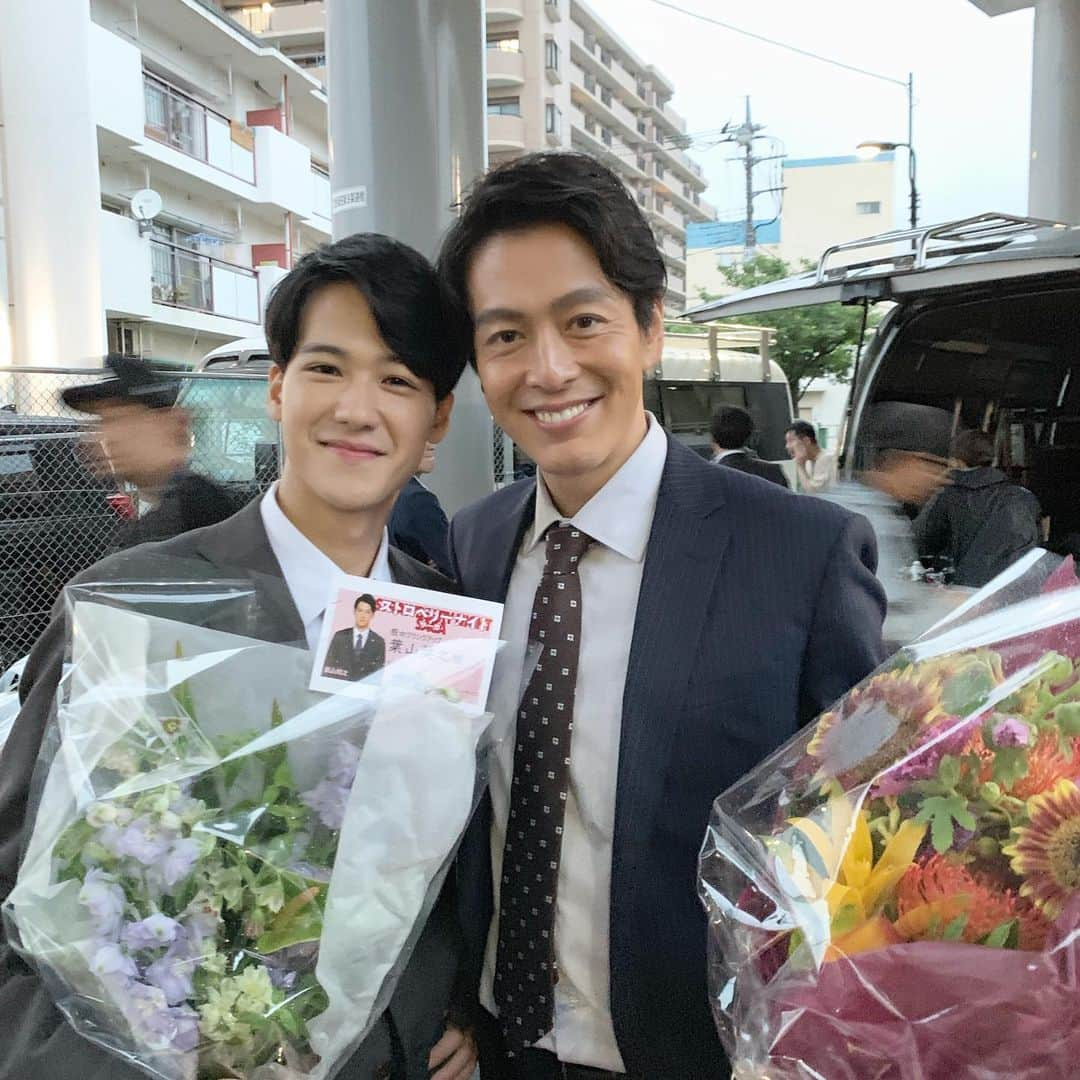 葉山奨之さんのインスタグラム写真 - (葉山奨之Instagram)「#ストロベリーナイトサーガ  クランクアップ！！！ #中林大樹 さんと📸」6月18日 16時27分 - shonohayama