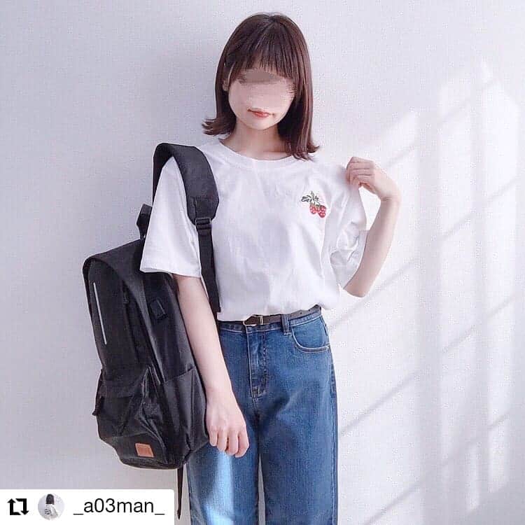 のインスタグラム：「#Repost @_a03man_ • • • • • • ㅤㅤㅤㅤㅤㅤㅤㅤㅤㅤㅤㅤㅤ ㅤㅤㅤㅤㅤㅤㅤㅤㅤㅤㅤㅤㅤ いちご🍓のワンポイントTシャツ𓂃𖧷 白Tだから 着回しも◎⡱ 【 @krex_official 】さんの⸜( ´ ꒳ ` )⸝ ㅤㅤㅤㅤㅤㅤㅤㅤㅤㅤㅤㅤㅤ 大きめのリュック 探してて 【 @shopnikoniko 】さんで 見つけたのを 使ってるよ𓂃* 大容量だし 1泊2日くらいの荷物 入るかな！ ㅤㅤㅤㅤㅤㅤㅤㅤㅤㅤㅤㅤㅤ tops：#krex  pants：#ovovo  bag：#shopnikoniko  shoes：#grl  ㅤㅤㅤㅤㅤㅤㅤㅤㅤㅤㅤㅤㅤ 商品名などは WEARに 載せてるので そちらをご確認ください！ #プチプラコーデ #低身長 #低身長コーデ #おチビコーデ #151cmコーデ #夏コーデ #ボブ #外ハネボブ #ゆるコーデ #オーバーサイズ #fashion #coordinate #ショップにこにこ_zozotown #白T #ワイドデニム #リュック #バックパック」