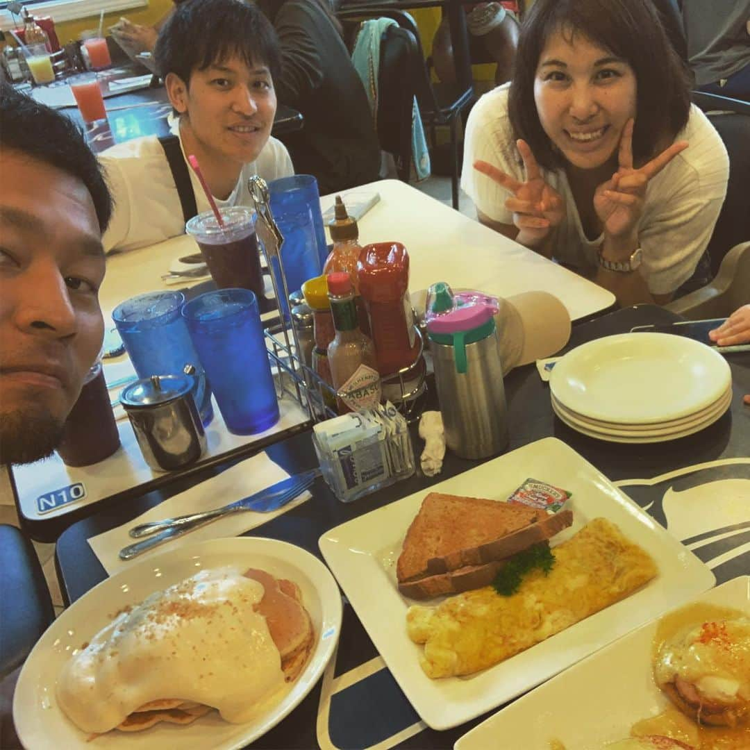 谷口大智さんのインスタグラム写真 - (谷口大智Instagram)「Day 7 start🥞🍴 親たちは帰国しました〜  ここからは子供と孫の時間です😋  #dtのオフ #dtの海外旅行」6月18日 7時58分 - daichi0055