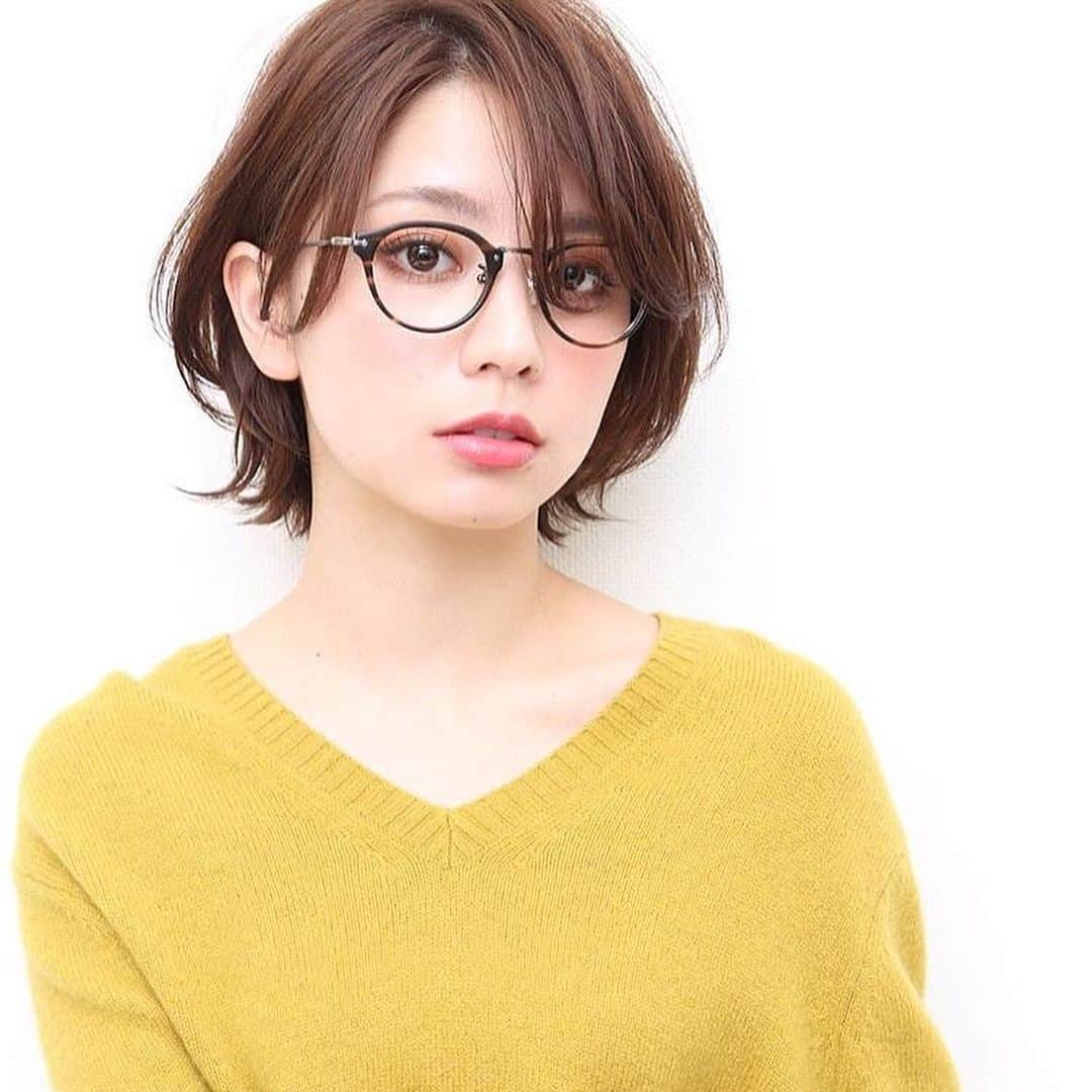 筒井愛実さんのインスタグラム写真 - (筒井愛実Instagram)「． 【request】 前髪伸ばしかけの時のヘアスタイル💇‍♀️ ． これは去年の11月頃です‼︎前髪の長さ微妙なときは結構帽子とかで抑えてました😂👏 ． stylist→@cher_ikuka photo→@h_miyauchi ．」6月18日 8時01分 - manamin_158cm