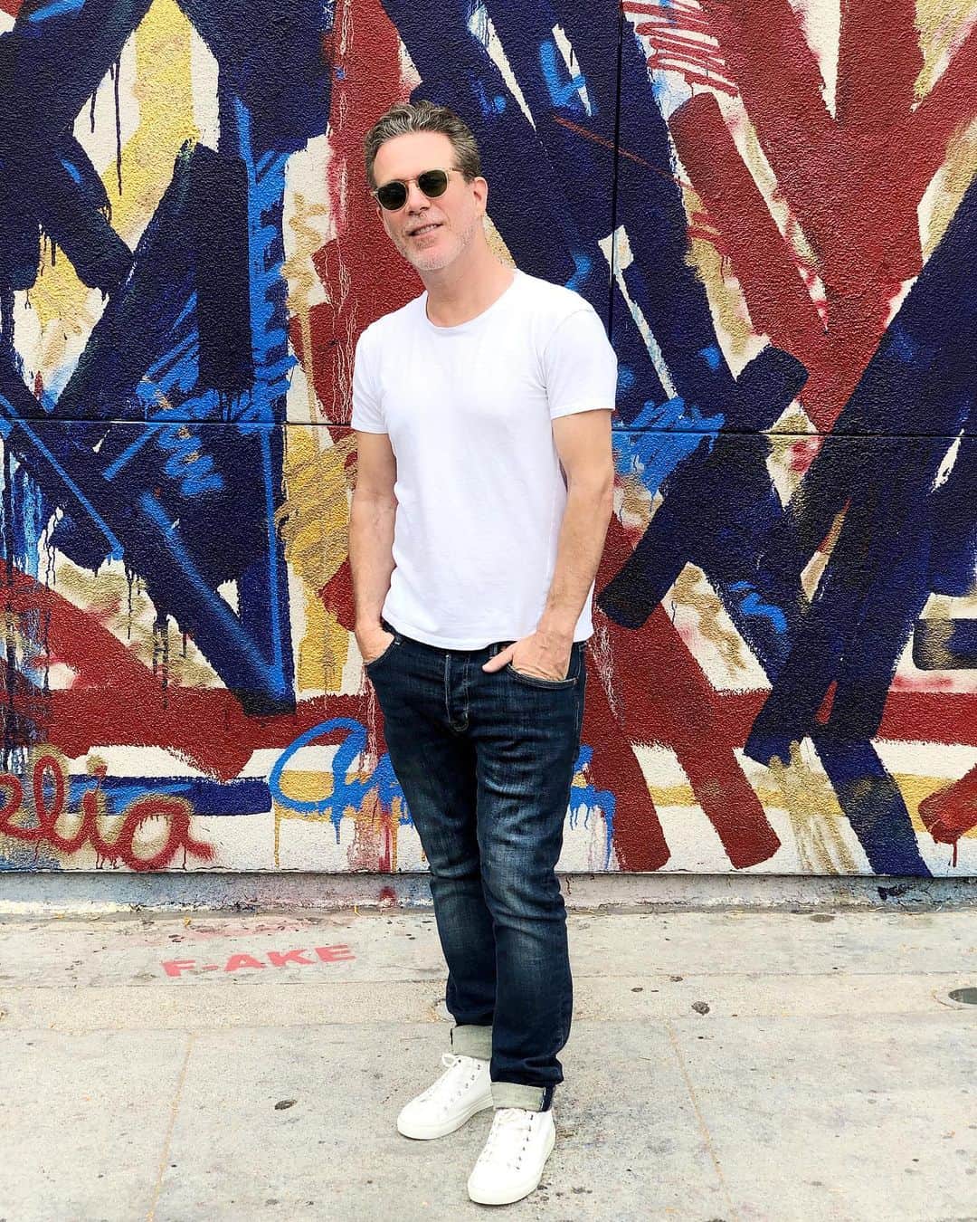 scottlippsさんのインスタグラム写真 - (scottlippsInstagram)「Had to take a picture in front of my favorite spot, Craig’s... in my @nothingnew kicks , sustainability with style 😄 made from 100% post-consumer recycled plastics.」6月18日 8時19分 - scottlipps