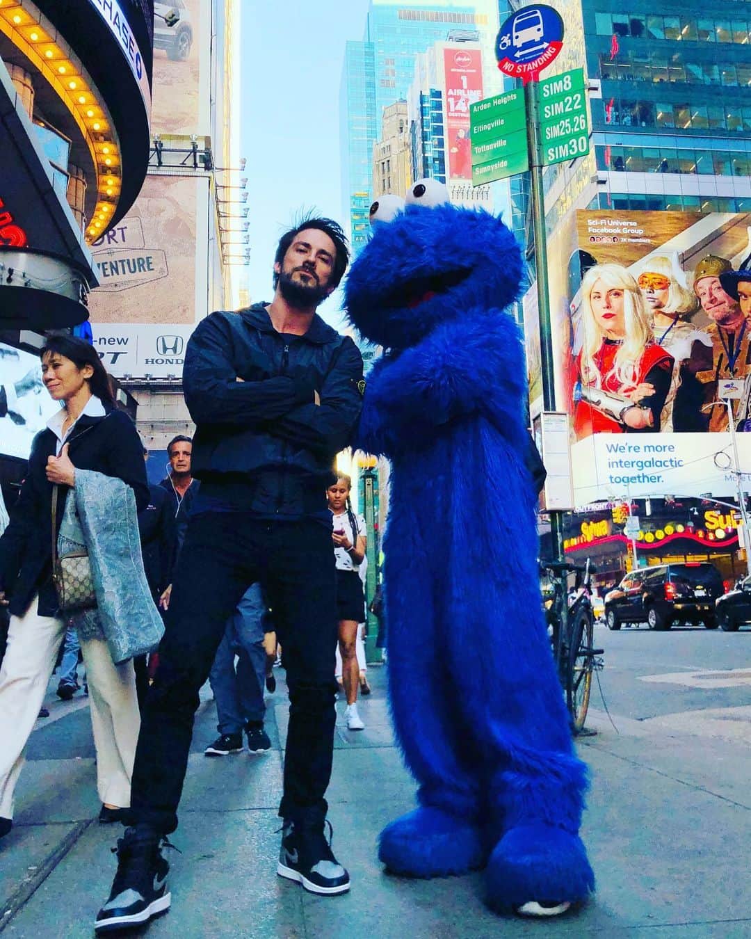 マイケル・トレヴィーノのインスタグラム：「10 days of travel through 4 different countries and this is probably my favorite photo. Debated who loved cookies more.. The Winner?  Cookie Monster」