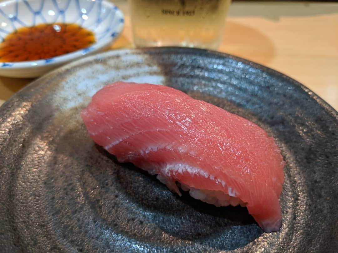 アイク・B・ヌワラのグルメインスタ