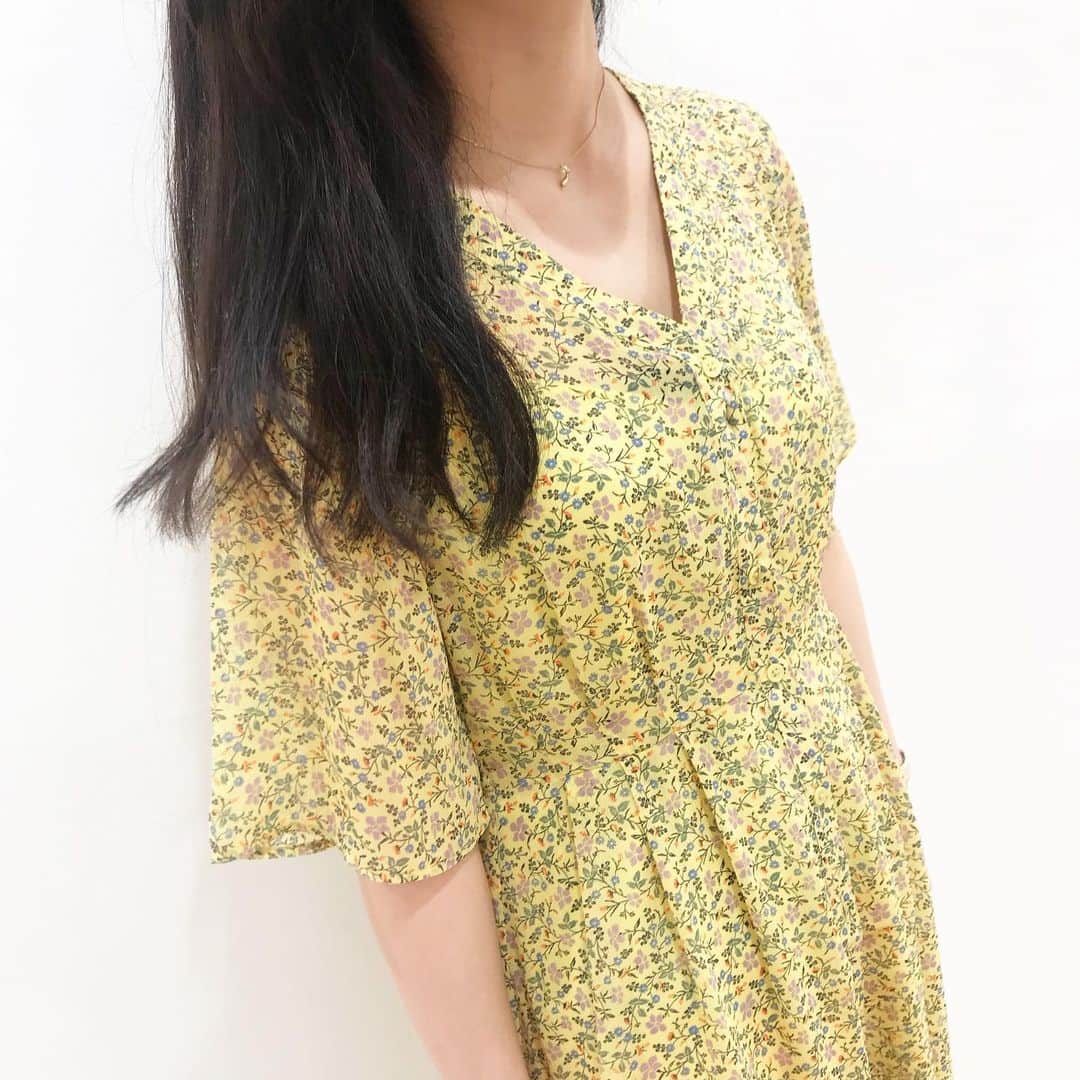 Uniqlo Printemps Ginzaさんのインスタグラム写真 Uniqlo Printemps Ginzainstagram スタジオサンダーソン フォー ユニクロ シフォンワンピース 3 990 Tax 可愛い小花柄で 涼し気な透け感がフェミニンなアイテムです 前を開けて着ることもでき着こなしの幅が