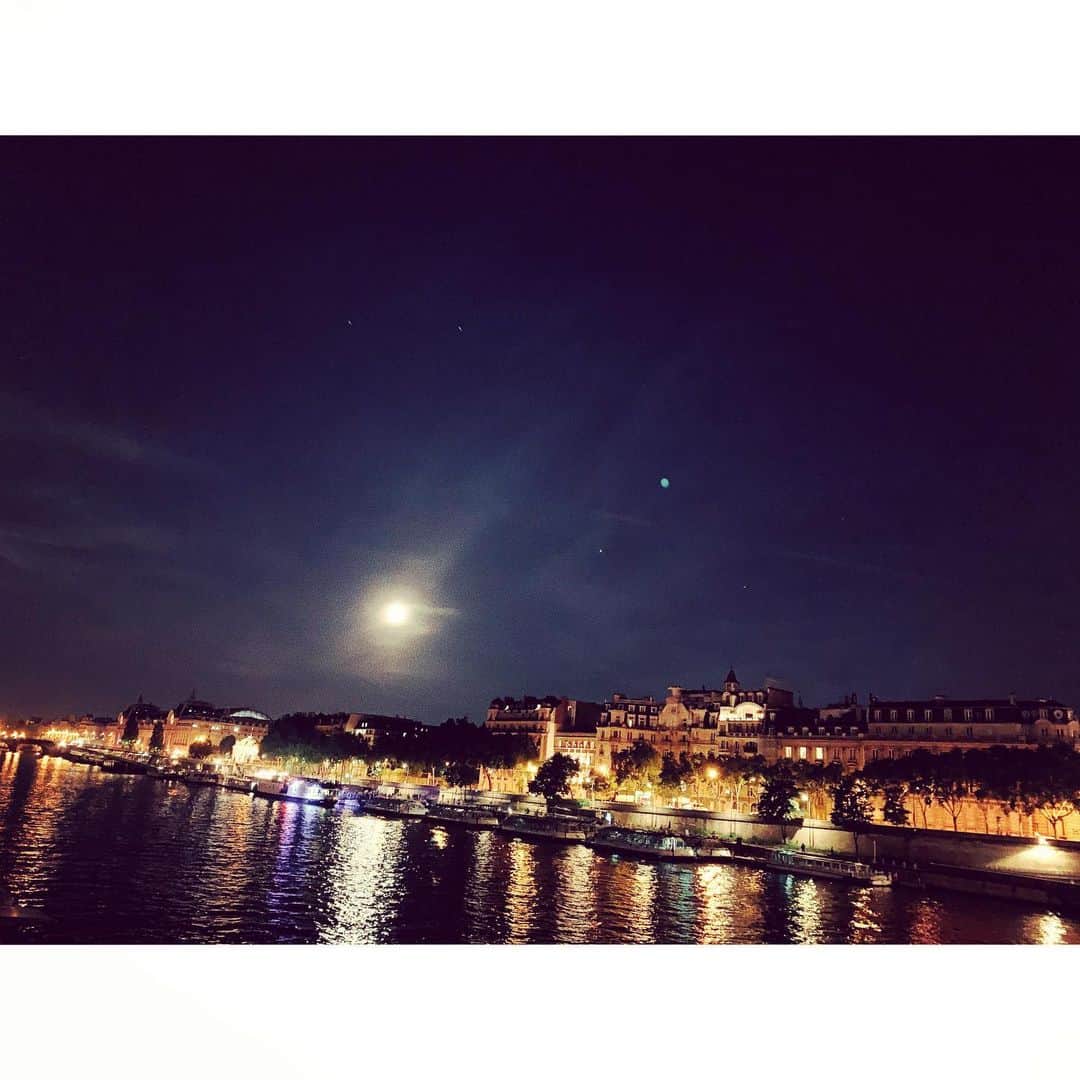 紗栄子さんのインスタグラム写真 - (紗栄子Instagram)「今夜の満月綺麗だったな🌕✴︎°・.・ #paris#fullmoon」6月18日 9時04分 - saekoofficial