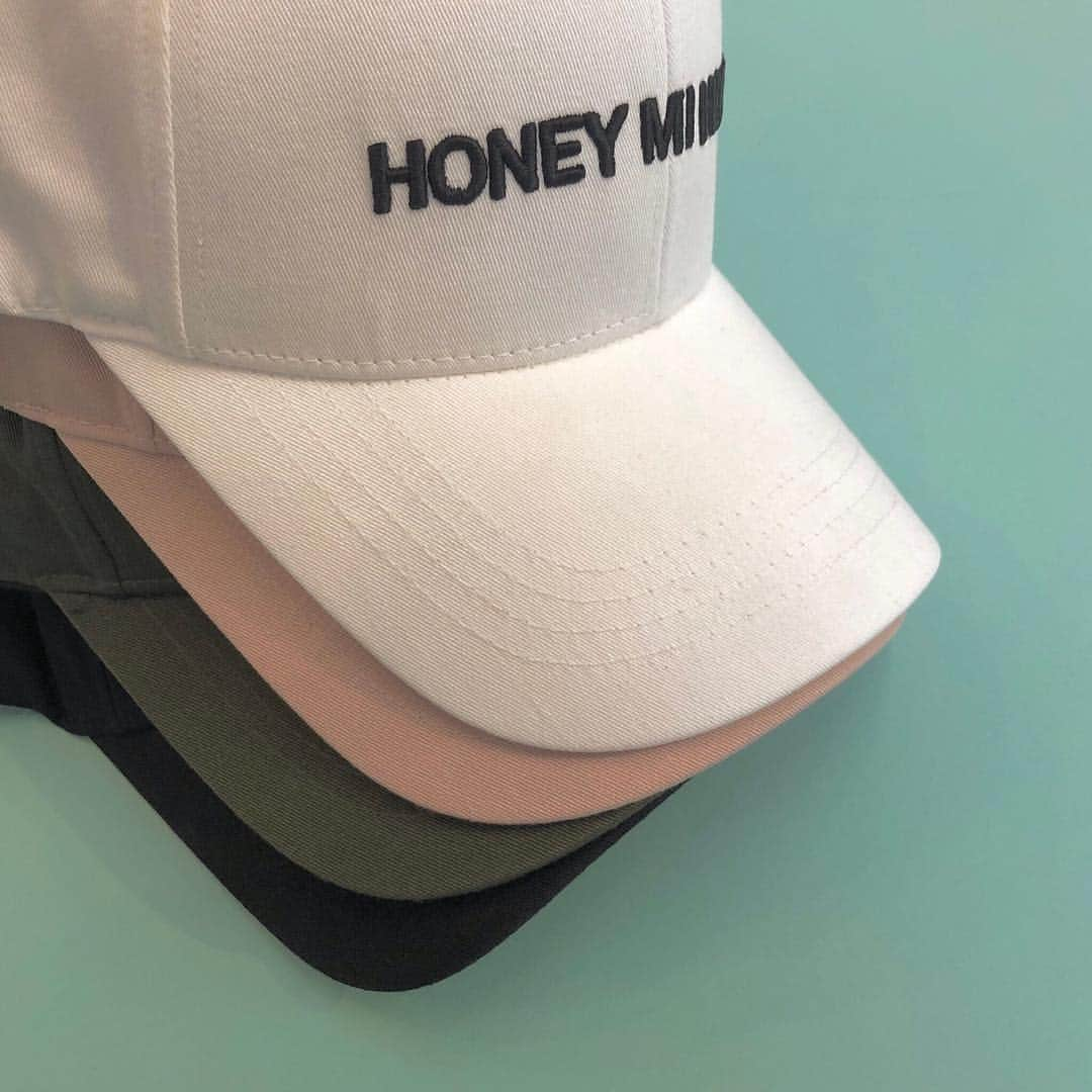 HONEY MI HONEY OFFICIALさんのインスタグラム写真 - (HONEY MI HONEY OFFICIALInstagram)「NEW IN！ logo cap ¥4,500  大人気のロゴキャップは刺繍の立体感がポイント お早目に！  @honeymihoney_official  @honeymihoney_style  #HONEYMIHONEY」6月18日 9時10分 - honeymihoney_official