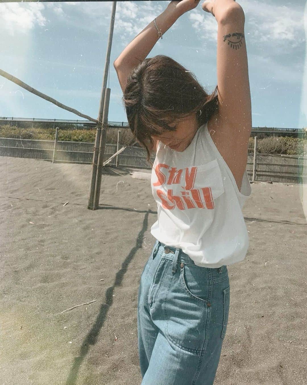 のインスタグラム：「stay chill🌞 . 今日はマネージャーさんと 打ち合わせなそんな日です✌︎✌︎ #❤︎❤︎❤︎」