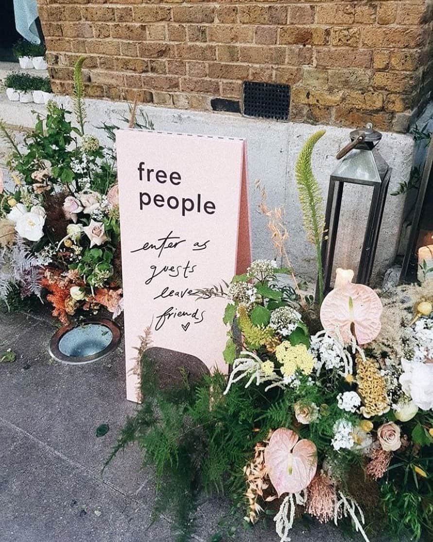 freepeopleさんのインスタグラム写真 - (freepeopleInstagram)「Come hang.」6月18日 9時23分 - freepeople