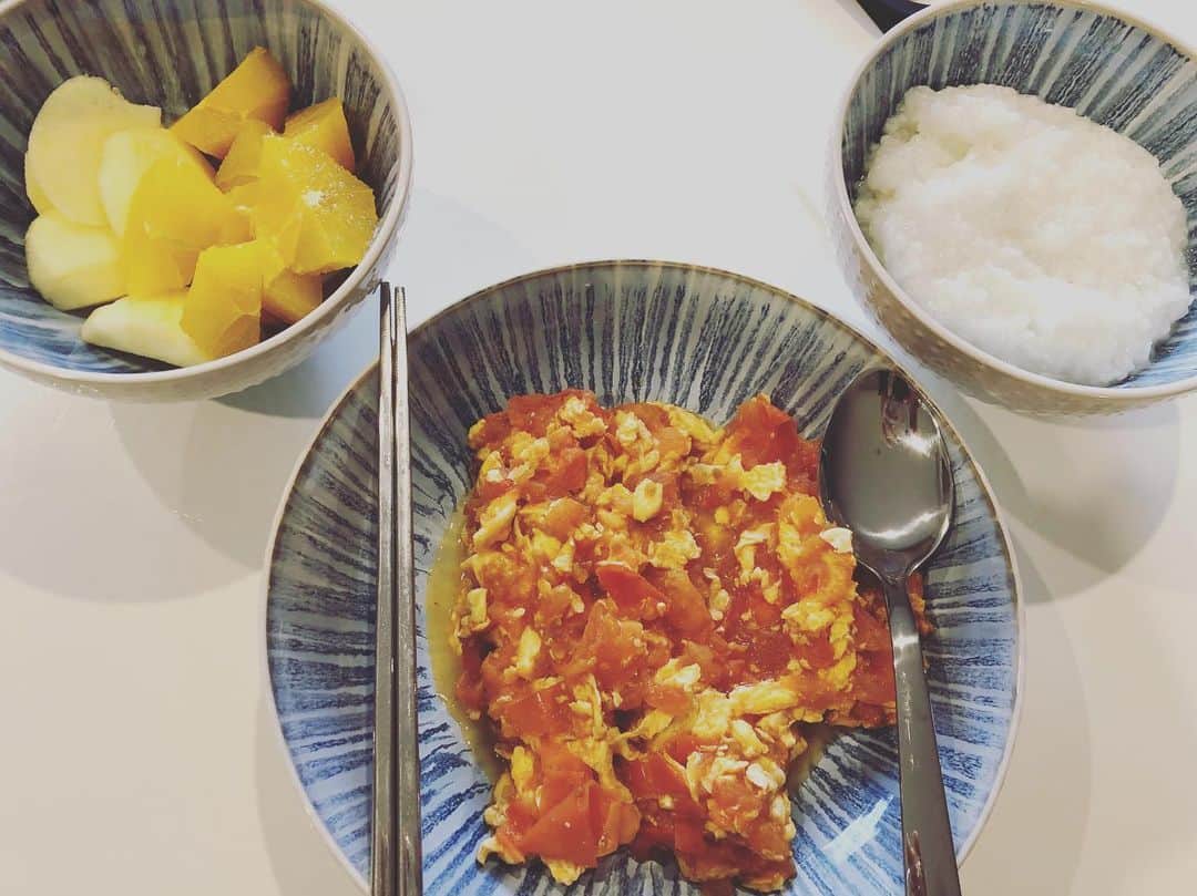 のインスタグラム：「昨日Melbourneのfuji martという日本スーパーで買ったお米を使って、旦那さんがおいしい朝ごはん作ってくれました✨」