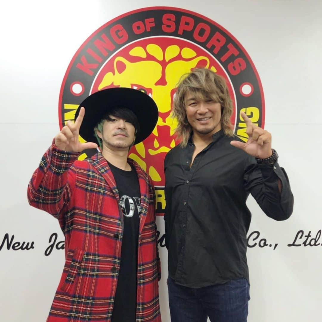 棚橋弘至さんのインスタグラム写真 - (棚橋弘至Instagram)「昨日、新日本プロレス事務所でイチさんと。 「G1 CLIMAX 29」 #g129 大会テーマ曲「Shine」💿 #lowiq01」6月18日 10時20分 - hiroshi_tanahashi