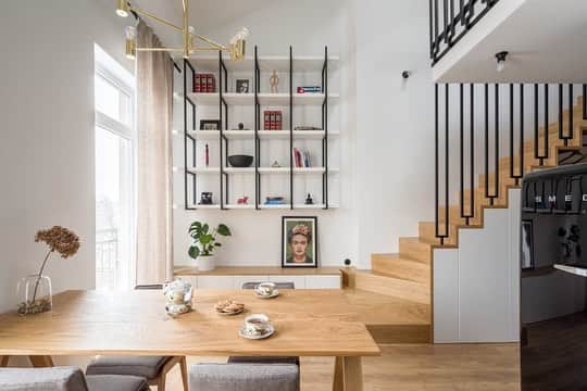 Design Milkさんのインスタグラム写真 - (Design MilkInstagram)「Tight on space? Get some inspiration from this Flat in a Tenement House that required creative thinking by @3xel_architekci to maximize space for a young couple. \\\ designmilk.com \\\ photos by @dariuszjarzabek」6月18日 10時39分 - designmilk