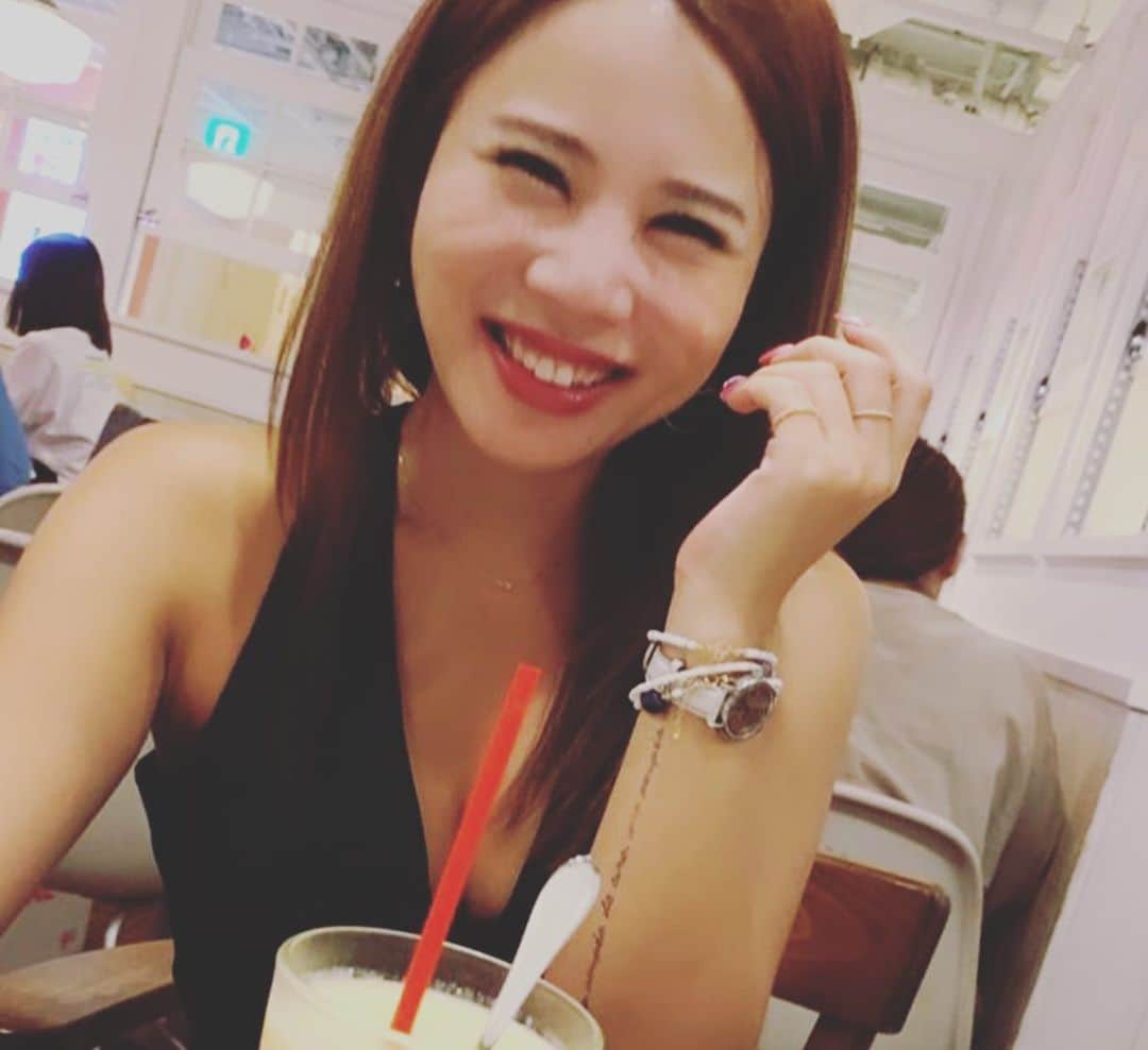 鈴木涼美さんのインスタグラム写真 - (鈴木涼美Instagram)「夜お茶の近況報告爆笑して来週の上海の予定はテキトーになった。 #五月千和加 #夜お茶 #girltalk #japanesegirl #tokyonights #girlfriends」6月18日 11時44分 - suzumisuzuki