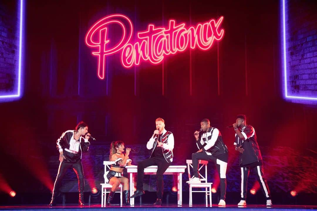 ペンタトニックスさんのインスタグラム写真 - (ペンタトニックスInstagram)「Score a pair of FREE TICKETS to one of our upcoming shows on #PTXTheWorldTour! All you have to do is enter here: smarturl.it/ptxTunespeak. Good luck!」6月18日 11時59分 - ptxofficial