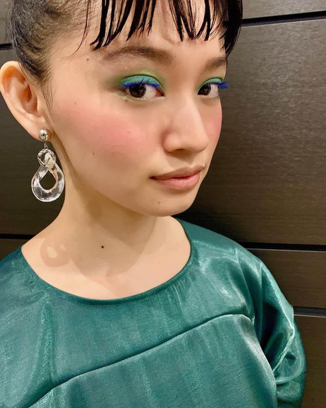 美舟さんのインスタグラム写真 - (美舟Instagram)「LAから来た【Beauty con Tokyo 】日本初上陸！ 初の美容のみの大きなイベントです。 そこでMake-up Lessonでは花之枝しほりさんにColourMakeをさせて頂きました⭐️ 海外からのゲストトップモデルWinnie Harlowもゲストに来て渡辺直美さんとお話ししてました💕  #hair #makeup #花之枝しほり #Makeuplesson #beautyconTokyo #la #イベント #colourmake」6月18日 12時32分 - mifune2014