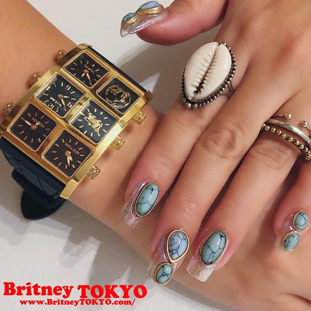 Britney TOKYOさんのインスタグラム写真 - (Britney TOKYOInstagram)「Summer vacay💅🏻✨✈️ 👙🏝⌚️ @avalanche_goldandjewelry @icelinkofficial #nailart #nails #vacationnails #britneytokyo #fashion  #AVALANCHE #ICELNK」6月18日 12時56分 - britneytokyo