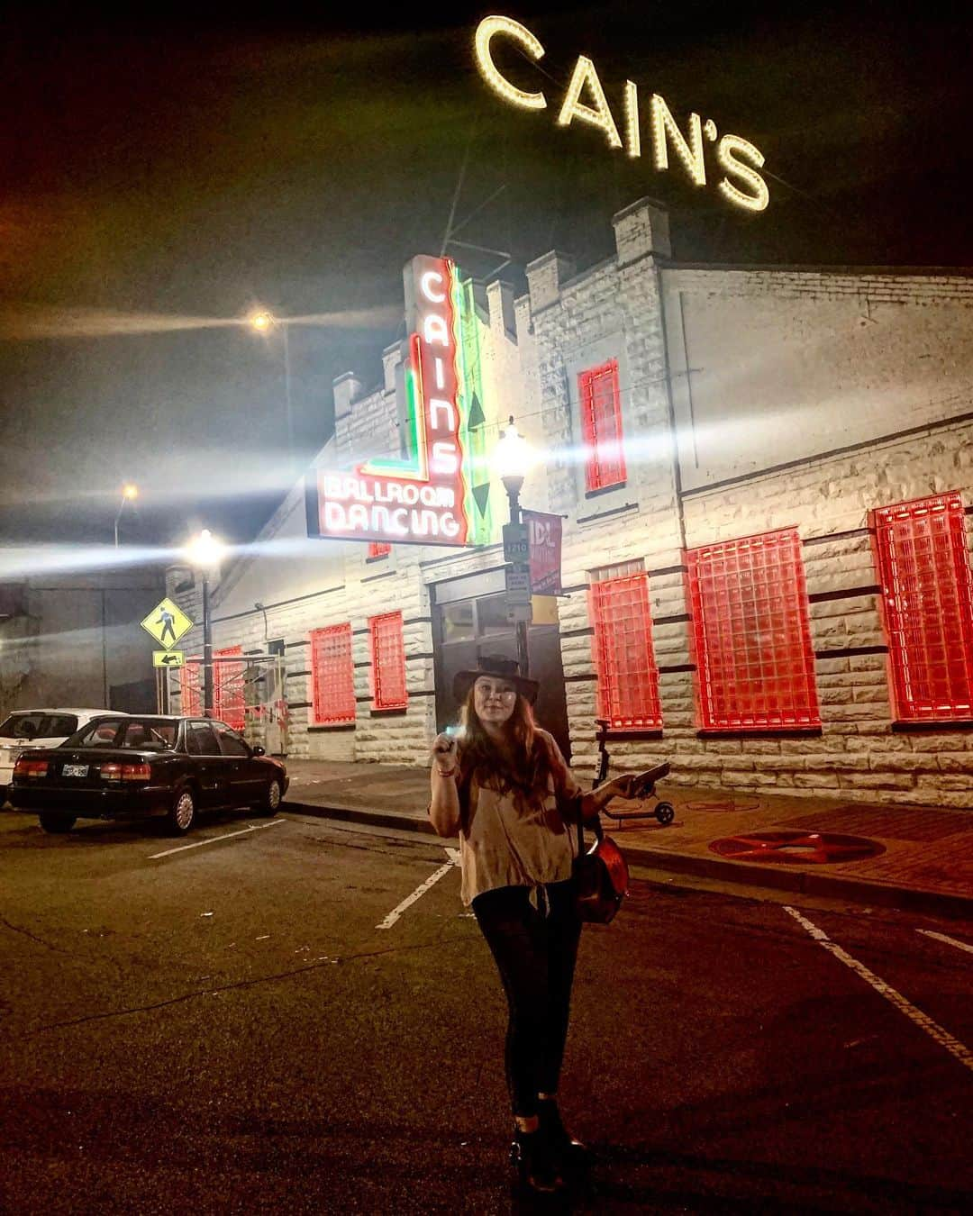 クリー・ハリソンさんのインスタグラム写真 - (クリー・ハリソンInstagram)「Seein @andersoneast play tonight at  Cain’s was the cherry on top of our Oklahoma trip. 🤳🏻✨」6月18日 13時00分 - kreeharrison