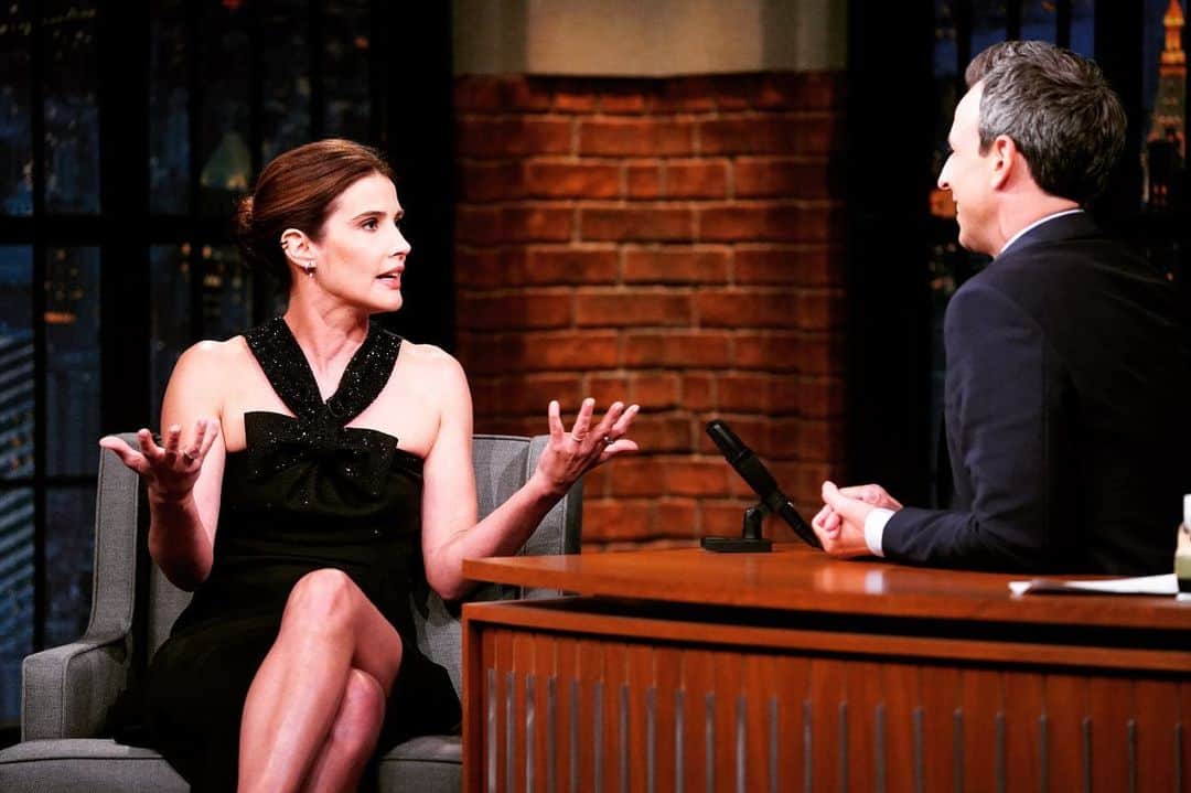コビー・スマルダーズのインスタグラム：「Always a pleasure Mr @sethmeyers  @latenightseth」