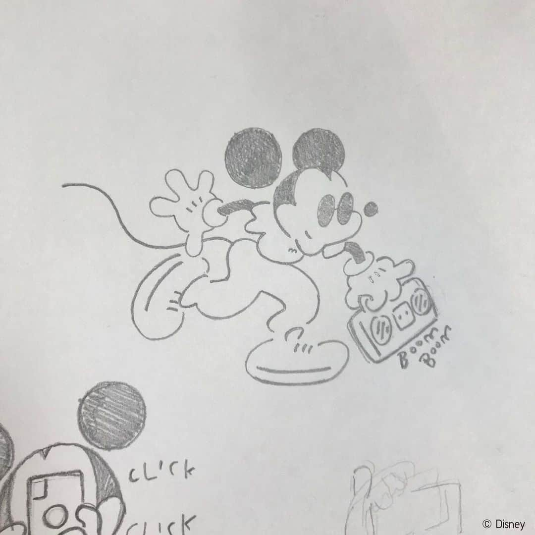 Yu Nagabaさんのインスタグラム写真 - (Yu NagabaInstagram)「UNIQLO UTから、僕が描いたミッキーマウスのTシャツが、MICKEY ARTコレクションとして販売中です😚画像は制作途中のラフです✍🏻 Here are sketches I drew for Mickey Mouse Graphic T-shirts, which is available both online and in-store globally. @uniqlo.ut @uniqlo @MickeyTrueOriginal #MickeyTrueOriginal #Mickey90F https://www.uniqlo.com/jp/store/feature/uq/ut/mickeyart/」6月18日 13時33分 - kaerusensei