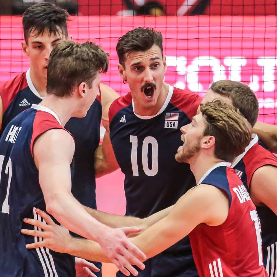 USA Volleyballさんのインスタグラム写真 - (USA VolleyballInstagram)「The U.S. Men's Pan Am Cup Team 🇺🇲 fell to Chile 🇨🇱, 3-1 on Monday. They look to bounce back Tuesday against the Dominican Republic 🇩🇴.」6月18日 14時00分 - usavolleyball