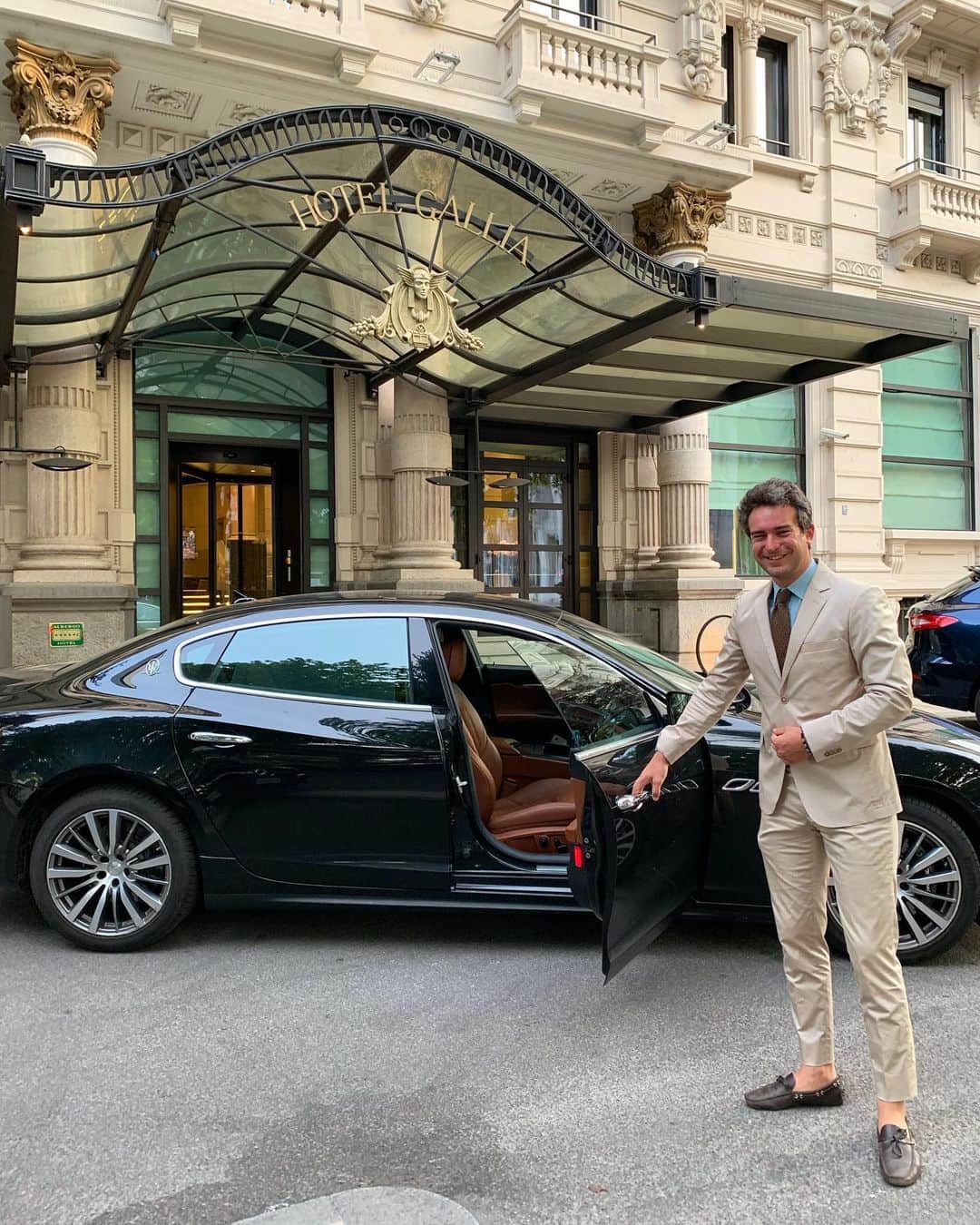 スコット・シューマンのインスタグラム：「I have to admit my love of Milan might be a bit influenced by the spectacular service and accommodations I enjoy at @excelsiorhotelgallia and from @maserati.  Thank you very much to all the people that make me so comfortable and allow me to focus on my job!」