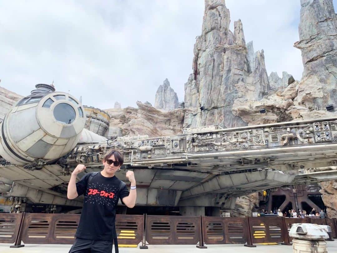 カブキンのインスタグラム：「#DisneyLand  #starwarsgalaxysedge2019  #disneyland_anaheim 「スター・ウォーズ : ギャラクシーズ・エッジ」」