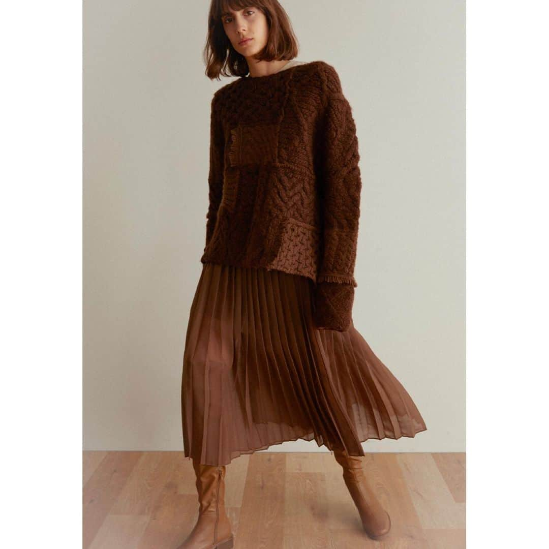 スナイデルさんのインスタグラム写真 - (スナイデルInstagram)「PRE ORDER SNIDEL 2019 Autumn Winter 1st Collection  Knit 19,000yen+tax Skirt 13,000yen+tax Shoes 16,000yen+tax . ~6/19(WED)23:59 MA CARD +5% Point Campaign!! . TOPのURLをご覧ください。 . @snidel_official_snap  #SNIDEL #スナイデル」6月18日 14時33分 - snidel_official