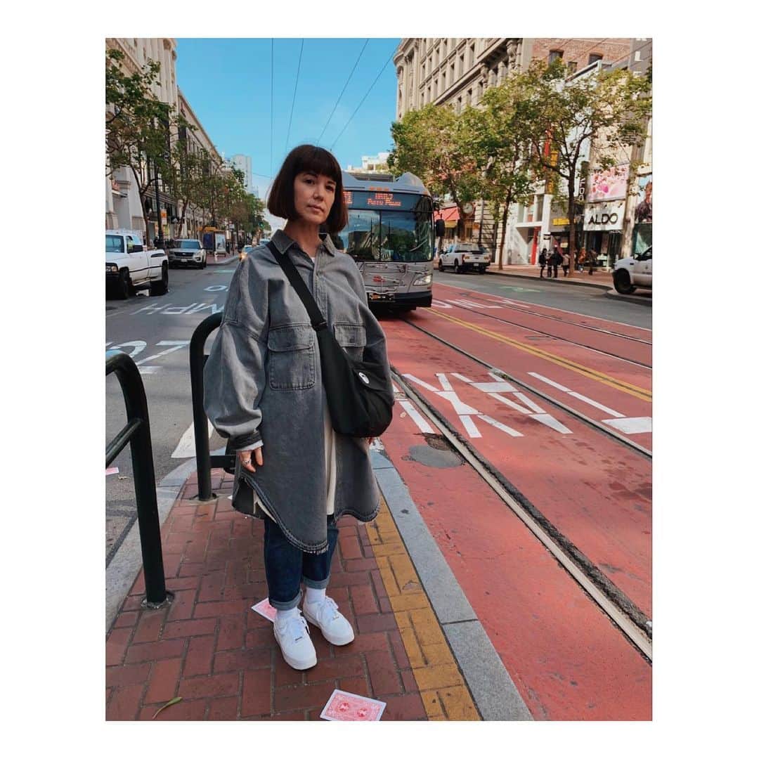 Melissa Santiagoのインスタグラム：「Is this your card? 😏♣️♥️♠️♦️ 📸: @bulius  #Kapital #af1low  #SanFrancisco」