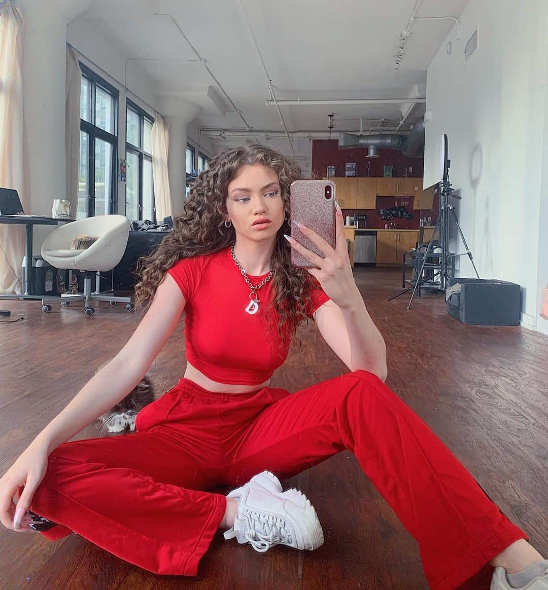 ディトーさんのインスタグラム写真 - (ディトーInstagram)「if ur cats doesn’t photobomb your pics do u really even have a cat?」6月19日 1時05分 - iam_dytto