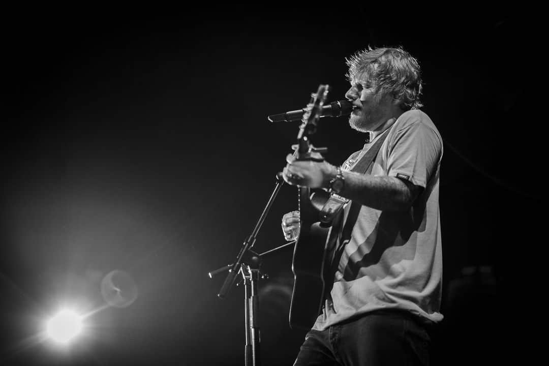 エド・シーランさんのインスタグラム写真 - (エド・シーランInstagram)「Rome ! 📸 @zakarywalters #dividetour」6月19日 1時23分 - teddysphotos