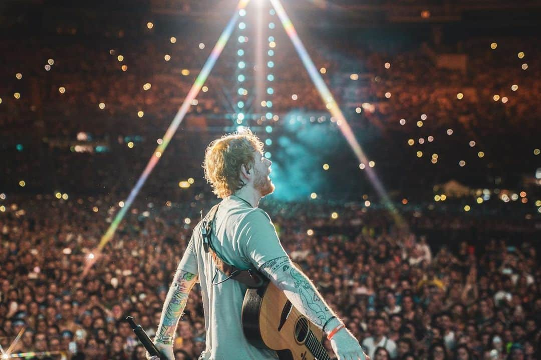 エド・シーランさんのインスタグラム写真 - (エド・シーランInstagram)「Rome ! 📸 @zakarywalters #dividetour」6月19日 1時23分 - teddysphotos