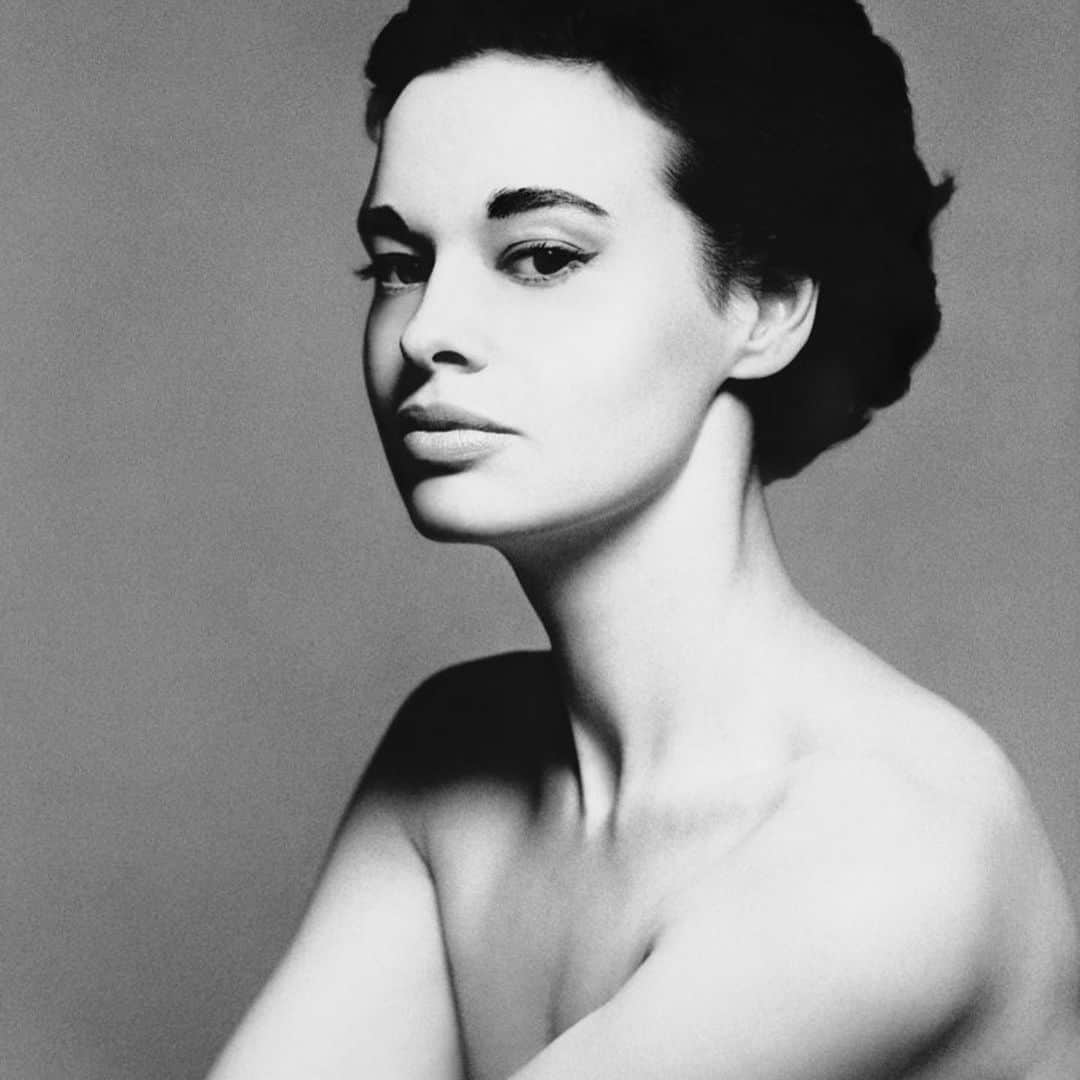 グロリア・ヴァンダービルトのインスタグラム：「In her final week my mom liked me to play a video of Peggy Lee on YouTube singing, “Is That All Their Is?” We’d hold hands and sing the chorus, pretending we were dancing. “Is that all there is, is that all there is If that's all there is my friends, then let's keep dancing Let's break out the booze and have a ball If that's all there is.” My mom would giggle while singing, “it’s so Marvelous...” she’d say, with a sound of delight, and mischief, knowing that she was on the cusp of discovering if that really is all there is.」