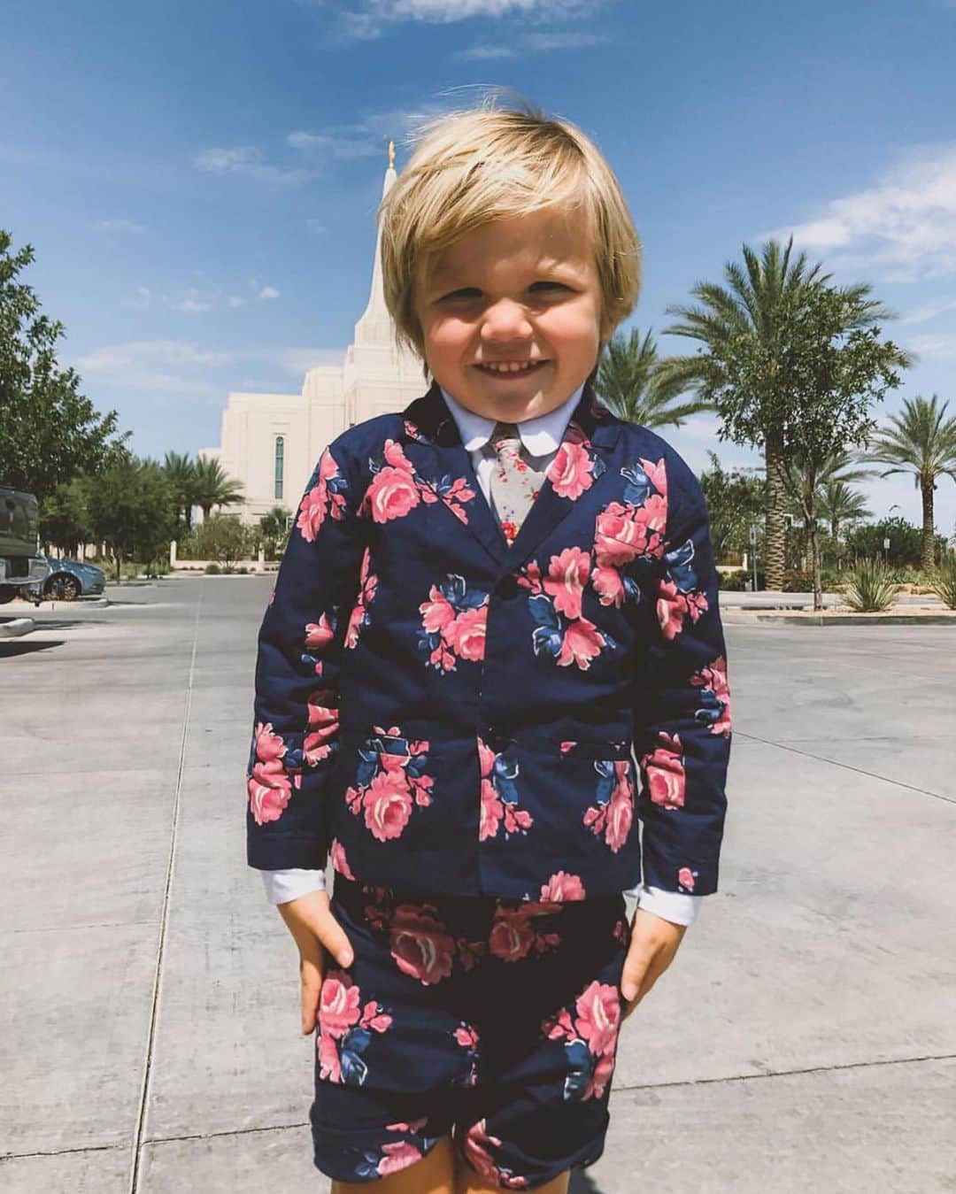 Amber Fillerup Clarkさんのインスタグラム写真 - (Amber Fillerup ClarkInstagram)「Happy birthday to my incredible boy!!!! 5 years ago I became a mama and couldn’t be more proud of the boy he is!!! This morning he woke up and asked if this means he gets to go to kindergarten now.. he cannot wait to start kinder this year!! He is smart, caring, obedient, enthusiastic, and so so so fun! So many memories together and so many more to come! Love you my baby boy!」6月19日 1時33分 - amberfillerup