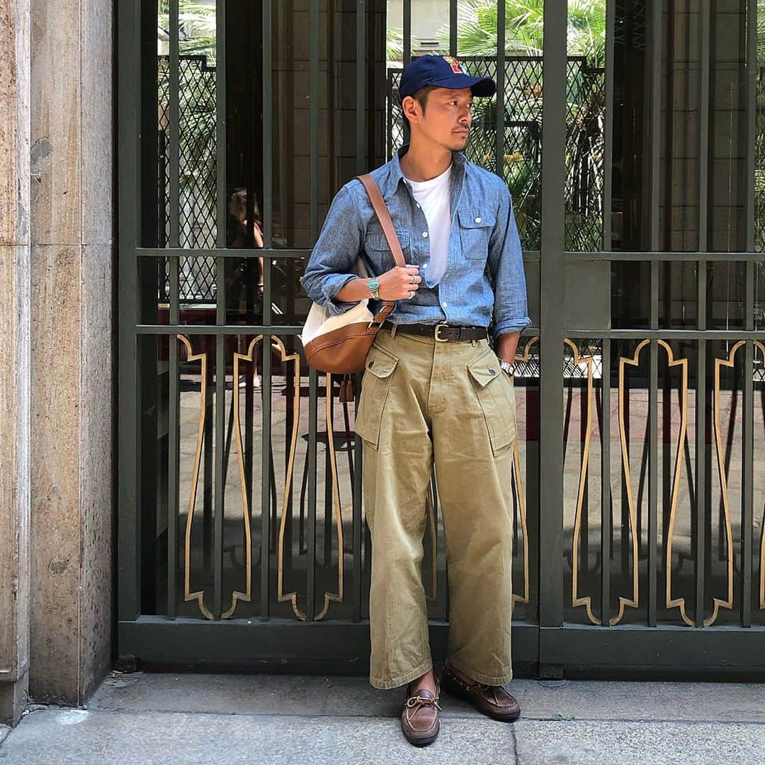 高田朋佳さんのインスタグラム写真 - (高田朋佳Instagram)「“casual style in Milan...” ———————————————————————— #fashion #mensfashion #menswear #mnswr #mensstreetstyle #streetstyle #streetfashion #menwithstyle #menwithclass #menwithstreetstyle  #classicstyle #mensclothing #vintage #vintagefashion #vintagestyle #newclassic  #modernclassic」6月19日 1時45分 - tomoyoshi_takada