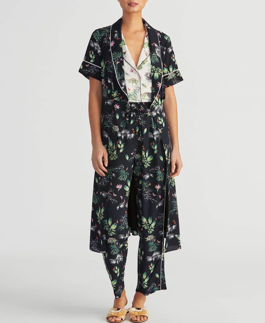 のインスタグラム：「RRC Forest Wrap Dress, Pant & Top combination duo 🍃 Summer’s ease of dressing office to holiday 🍃 . . . . #fashionlover #fashiondesign #fashioninsta #fashionlook #fashionlovers #fashionlove #fashiontrends #fashiondiary #fashionstore #fashiongirls #nyc #nycc #nycity #nyc_highlights #nycmua #nycfashionblogger #instagramnyc #nycfashion #nycblogger #nycstreetstyle #nycbloggers #nycdesigner #nyclife #rachelroy」