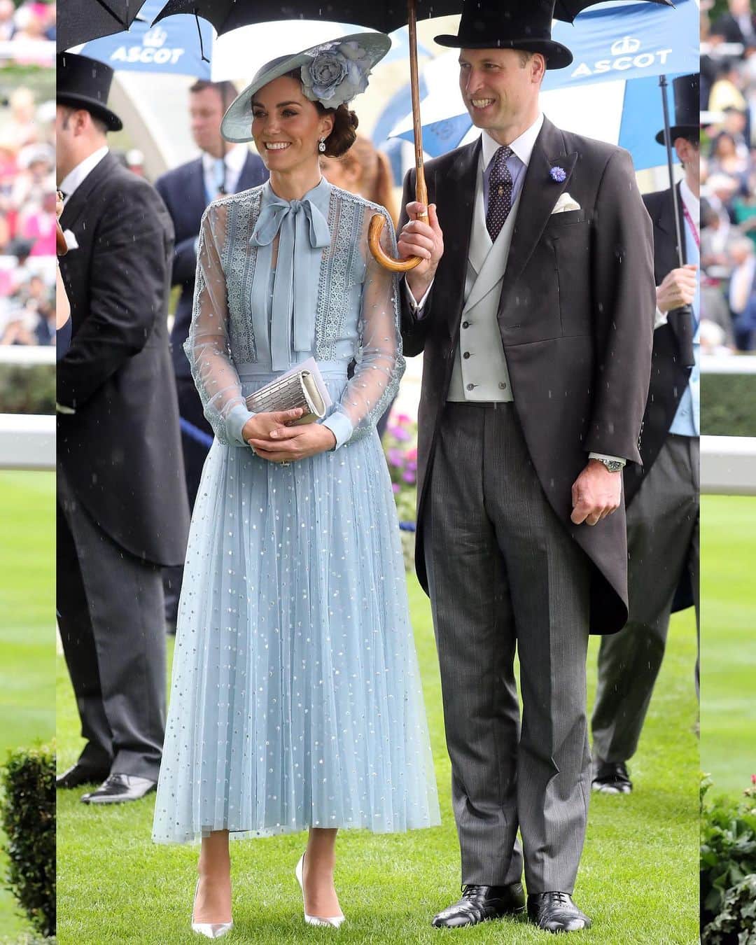 Just Jaredさんのインスタグラム写真 - (Just JaredInstagram)「Prince William and Kate Middleton (in @eliesaabworld) share a laugh together at day one of Royal Ascot! See more on JustJared.com Photos: @gettyimages」6月19日 2時02分 - justjared