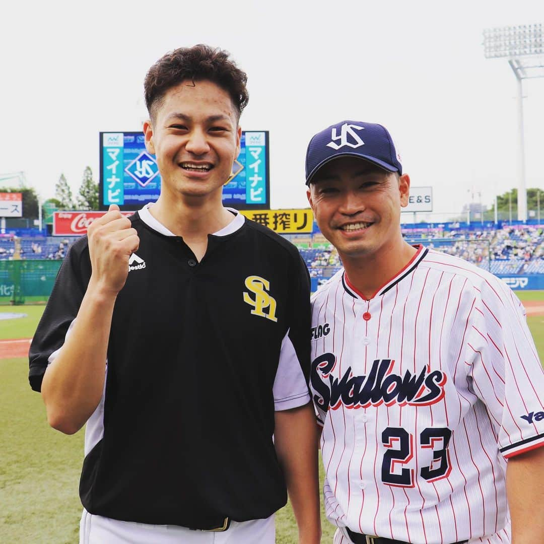 福岡ソフトバンクホークスさんのインスタグラム写真 - (福岡ソフトバンクホークスInstagram)「#日本生命セパ交流戦2019 #東京ヤクルトスワローズ #青木宣親 選手 #大竹耕太郎 #大学の大大大先輩 #ドドド緊張 #softbankhawks #ホークス #奪sh」6月18日 17時30分 - softbankhawks_official