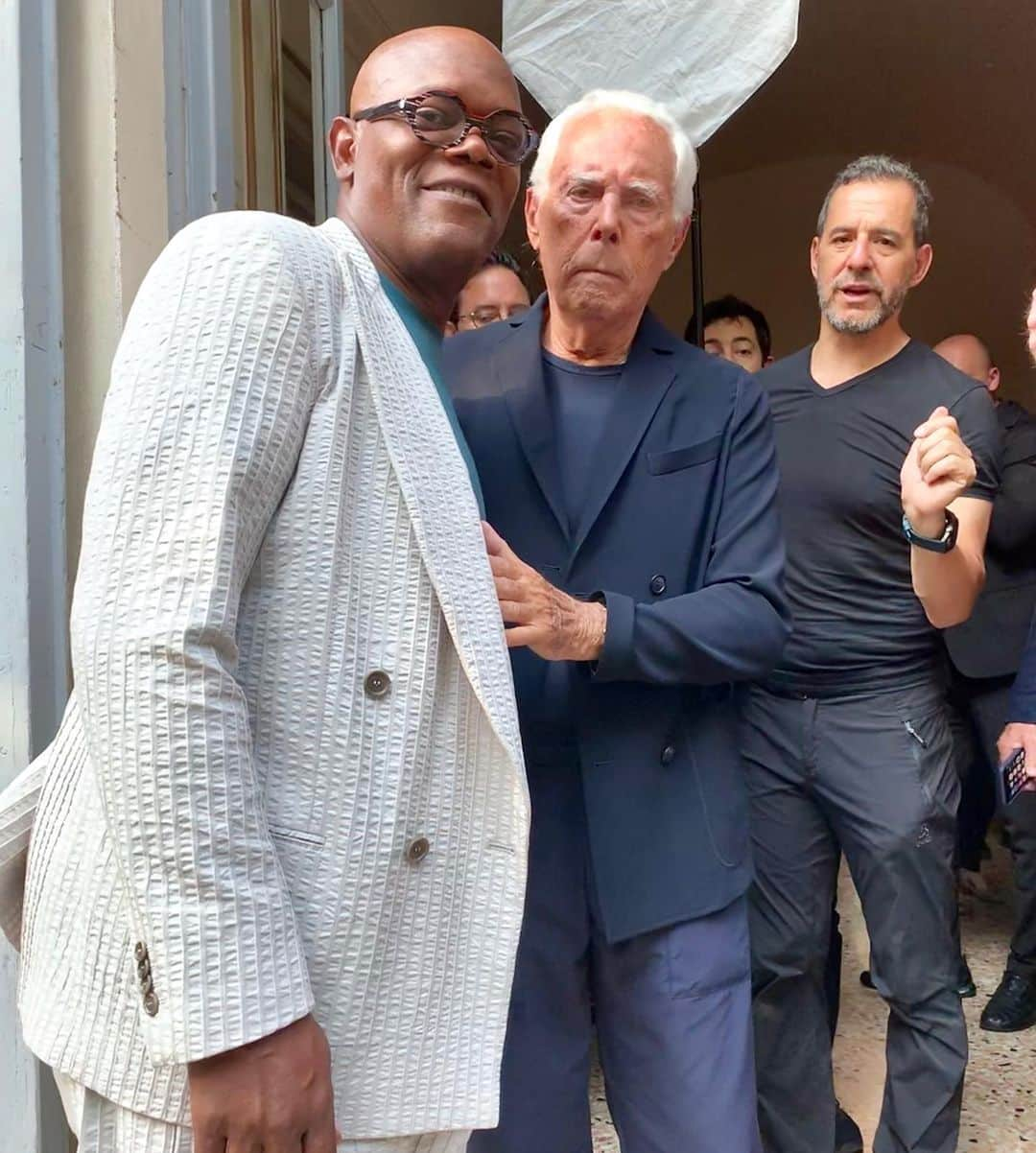 サミュエル・L・ジャクソンさんのインスタグラム写真 - (サミュエル・L・ジャクソンInstagram)「Always inspiring to be in the company of The Legend Giorgio Armani! Great Spring/ Summer collection. #milanshowinout #sawsomeshitineed」6月18日 17時42分 - samuelljackson