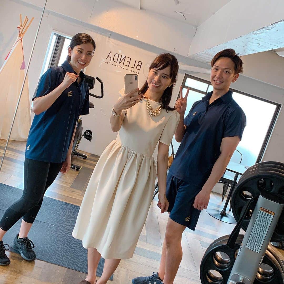 松尾知枝さんのインスタグラム写真 - (松尾知枝Instagram)「【心も強く】 身体を鍛えると 心まで強くなれる気がします。このぐらいでいいやと思うところあともうひと踏ん張り！って 粘れるように。身体と向き合うことが楽しくなりました。いつも指導して下さってありがとうございます。 ・ @_revias_futakotamagawa  @_revias_personal_gym  二子玉川店は女性らしくて ナチュラルな雰囲気😊  #パーソナルトレーニング  #ボディメイク」6月18日 17時56分 - chie_matsuo