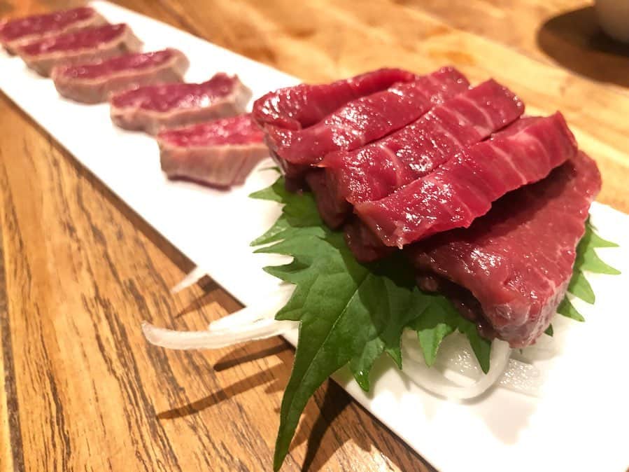 朝日光輝さんのインスタグラム写真 - (朝日光輝Instagram)「馬肉も美味しい🤤🤤🤤 * * * * * * * * * * #ローストホース#馬肉#肉#肉好き#最高#美味しかった#ご馳走様でした#🙏」6月18日 18時14分 - mitsuteru_asahi