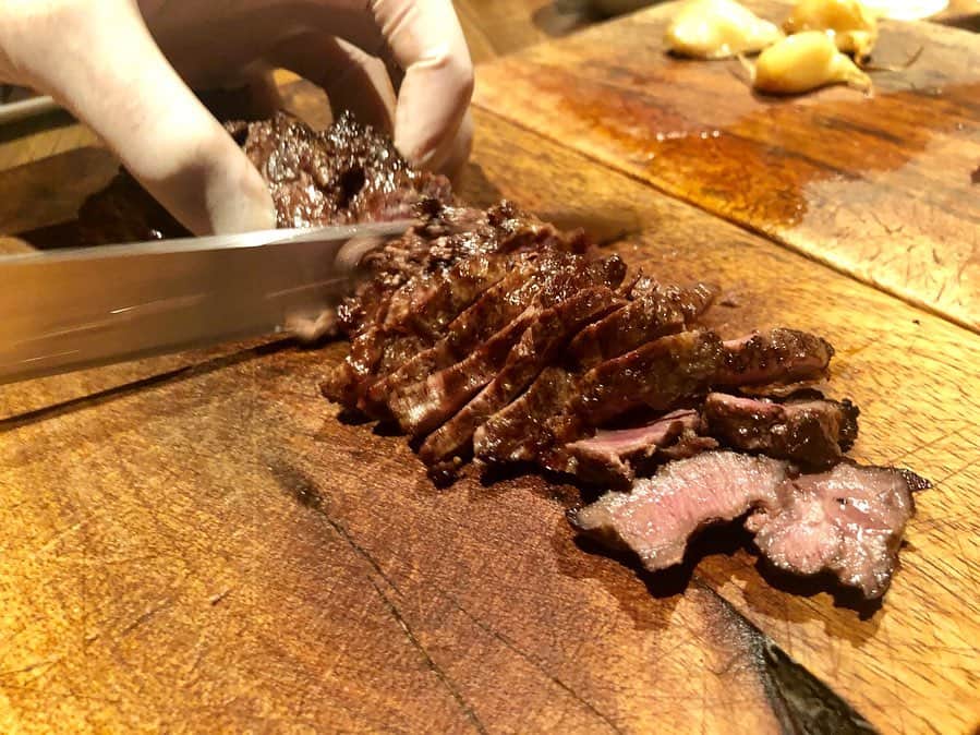 朝日光輝さんのインスタグラム写真 - (朝日光輝Instagram)「馬肉も美味しい🤤🤤🤤 * * * * * * * * * * #ローストホース#馬肉#肉#肉好き#最高#美味しかった#ご馳走様でした#🙏」6月18日 18時14分 - mitsuteru_asahi