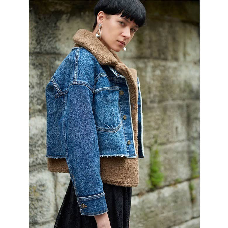 Ameri vintageさんのインスタグラム写真 - (Ameri vintageInstagram)「PRE ORDER of 2019 Autumn&Winter Collection . MOUTON LAYERED DENIM JACKET. ¥26,800+tax. . There are many other pre-order items. Check the pages of Coming Soon on our online!! . ------------------------------------ ONLINE STORE. 06.20(thu.)12:00-06.24(mon.)13:00. . DAIKANYAMA STORE 06.20(thu.)-06.21(fri.). . SHINJUKU STORE 06.22(sat.)-06.24(mon.). . SHINSAIBASHI STORE 06.20(thu.)-06.24(mon.). ------------------------------------ . #ameri #amerivintage #2019aw #shopping #fashion #japan」6月18日 18時14分 - amerivintage