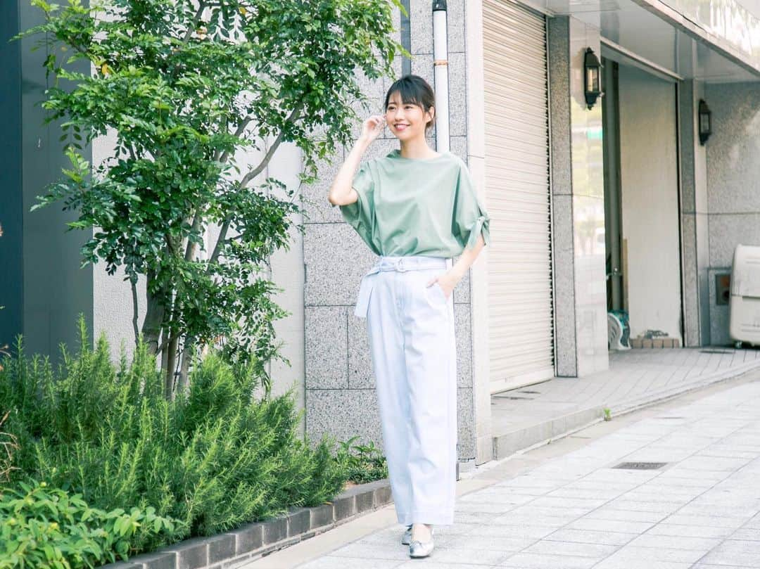 寺島茉里さんのインスタグラム写真 - (寺島茉里Instagram)「. 📸 ≫ URBAN RESEARCH . 今日は移動が多い日で タクシー🚕に頼らずに たくさん歩いたし健康的🐾 . #urbanresearch #urbanresearchoutlet #アーバンリサーチ #2019ss #アーバンリサーチアウトレット #大人カジュアル #プチプラ #お洒落さんと繋がりたい」6月18日 18時06分 - tera___1224