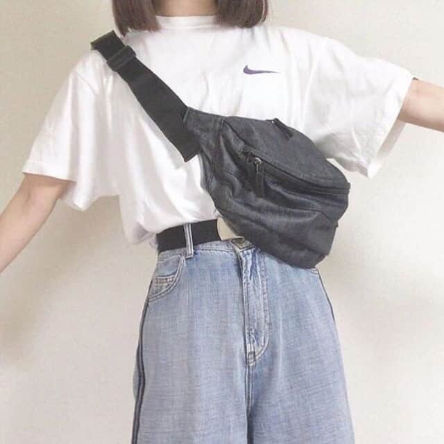 古着女子さんのインスタグラム写真 - (古着女子Instagram)「＼ 夏は #ナイキT でお出かけしよう💨／﻿ ﻿ ナイキTが欲しい古着女子も﻿ 既に持ってる古着女子も集合っ！﻿ ﻿ 今回は、この夏にピッタリなナイキTの着回しコーデをご紹介します💕﻿ ﻿ 🌷ナイキT×デニム﻿ この組み合わせは間違いなしの王道コーデ✨﻿ 白Tなら赤のスニーカーを履いてポイントにしても可愛い🥺💕﻿ カラーTシャツならスポサンで更にカジュアルに着こなすのがオススメ！﻿ ﻿ 🌷ナイキT×チェック柄﻿ 一見スポーティーなナイキT。﻿ そこにチェック柄を合わせると、コーデが垢抜けた印象に✨﻿ チェックパンツやチェックスカートはもちろんのこと、Tシャツの下にチェックシャツを着ても可愛いですよ💕﻿ ﻿ ﻿ 古着女子のみなさん！夏はナイキTで、カジュアルコーデを極めちゃいましょう🌟ぜひ、参考にしてみてね✨﻿ ﻿ ﻿ 🏡古着女子がプロデュースする古着ショップを紹介🏡﻿﻿﻿﻿ ・9090ナインティナインティ @9090s_ 👖👟﻿﻿﻿﻿ ・ひとくち ﻿ @o0_hitokuchi_ 🐻🍯﻿﻿﻿ ﻿﻿﻿﻿ ﻿﻿﻿﻿ 🌼公式LINE@→@furuzyo で検索🌼﻿﻿﻿﻿ LINE@だけのお知らせや古着の疑問にも答えます！﻿﻿﻿﻿ ﻿﻿﻿﻿ ﻿﻿﻿﻿ 古着を素敵に着こなしてる女性の方をRepostでご紹介させていただきます🐒写真は全てご本人様に【掲載許諾】をとっております💓﻿﻿﻿﻿ ﻿﻿﻿﻿ ﻿﻿﻿﻿ ﻿﻿﻿﻿﻿ ﻿﻿﻿﻿﻿ #フルジョ #古着 #古着女子 #今日のコーデ #お洒落さんと繋がりたい #コーデ #古着コーデ #きょコ #ファッションコーデ #古着男子 #着回しコーデ #服好きな人と繋がりたい #古着好きと繋がりたい #ゆるコーデ #着画 #古着mix #古着好き #韓国コーデ #フリクロ  #メンズライク #古着ファッション ﻿#ナイキ #Tシャツ #ロゴT #ナイキ好き #チェック #古着好き #チェックシャツ」6月18日 18時10分 - furuzyo