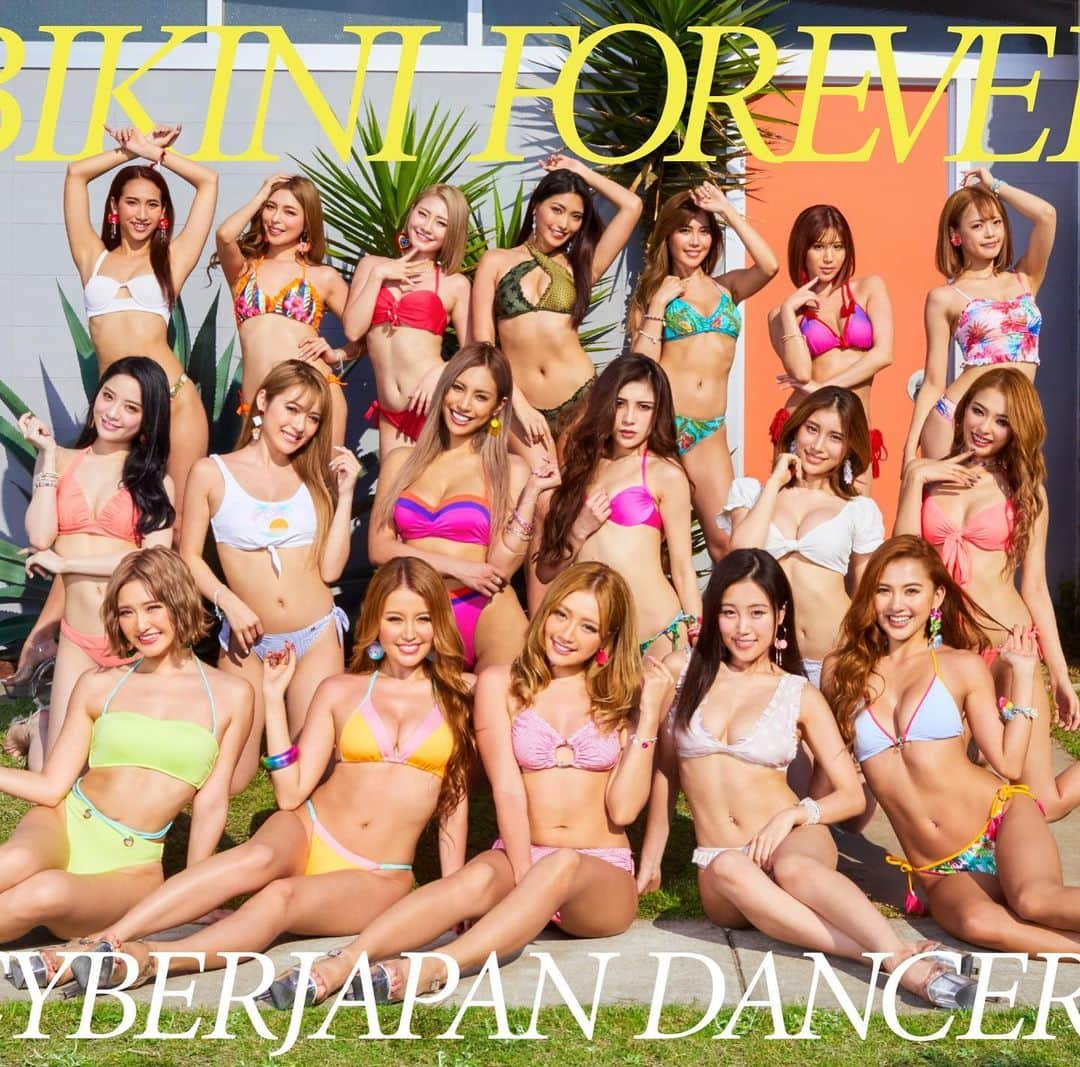 Kozueさんのインスタグラム写真 - (KozueInstagram)「7月17日（水）に発売されるCYBERJAPAN DANCERS初のアルバム「BIKINI FOREVER」のジャケット写真（初回限定盤/通常盤の2種類）が公開❣️ . 見つけてね〜👾✌️ アルバムとっても楽しみなんだあ🎤😳 . #cyberjapan #cyberjapandancers #cjd_kozue #サイバージャパン」6月18日 18時33分 - kochaofficial_