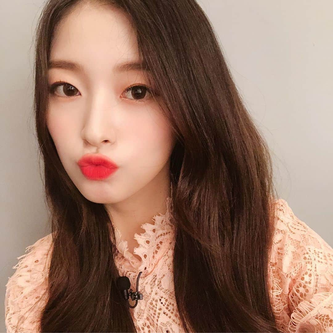 OH MY GIRLさんのインスタグラム写真 - (OH MY GIRLInstagram)「🎂 #해피아린데이 😘  #오마이걸 #OHMYGIRL #아린 #HAPPYArinDAY」6月18日 19時01分 - wm_ohmygirl