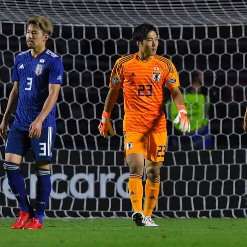ゲキサカさんのインスタグラム写真 - (ゲキサカInstagram)「試合巧者チリに脱帽…  #日本代表 #daihyo #samuraiblue #🇯🇵 #森保ジャパン #japan #サッカー #soccer #football #⚽️ #gekisaka #ゲキサカ #コパアメリカ #copaamerica #copaamerica2019 #チリ #Chile #🇨🇱 ©︎KokiNAGAHAMA」6月18日 19時14分 - gekisaka