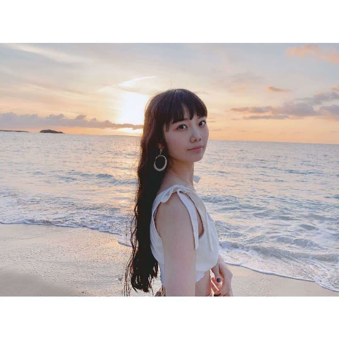 MOMOKAさんのインスタグラム写真 - (MOMOKAInstagram)「🌊 Okinawa Hyakuna beach🥳  Jewel-next story-のジャケ写撮影にて、 めちゃめちゃ綺麗だった、、、、、 朝めちゃ早起きでがんばったよ😭❣️ パワーもらった感じするなぁ、  たくさん写真撮ったんだー、朝の変なハイテンションで😂 またつづき載せるーー、笑」6月18日 19時50分 - momoka_jewel