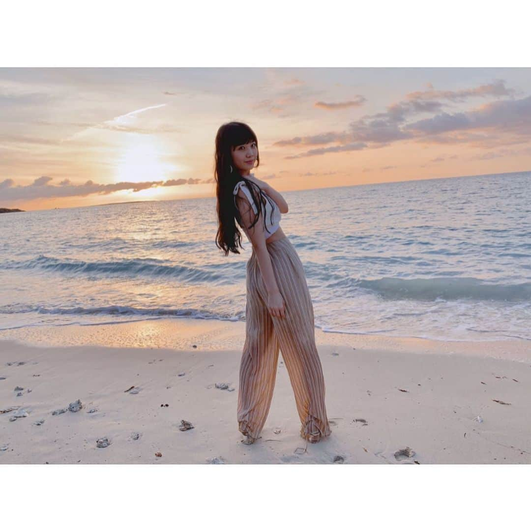 MOMOKAさんのインスタグラム写真 - (MOMOKAInstagram)「🌊 Okinawa Hyakuna beach🥳  Jewel-next story-のジャケ写撮影にて、 めちゃめちゃ綺麗だった、、、、、 朝めちゃ早起きでがんばったよ😭❣️ パワーもらった感じするなぁ、  たくさん写真撮ったんだー、朝の変なハイテンションで😂 またつづき載せるーー、笑」6月18日 19時50分 - momoka_jewel